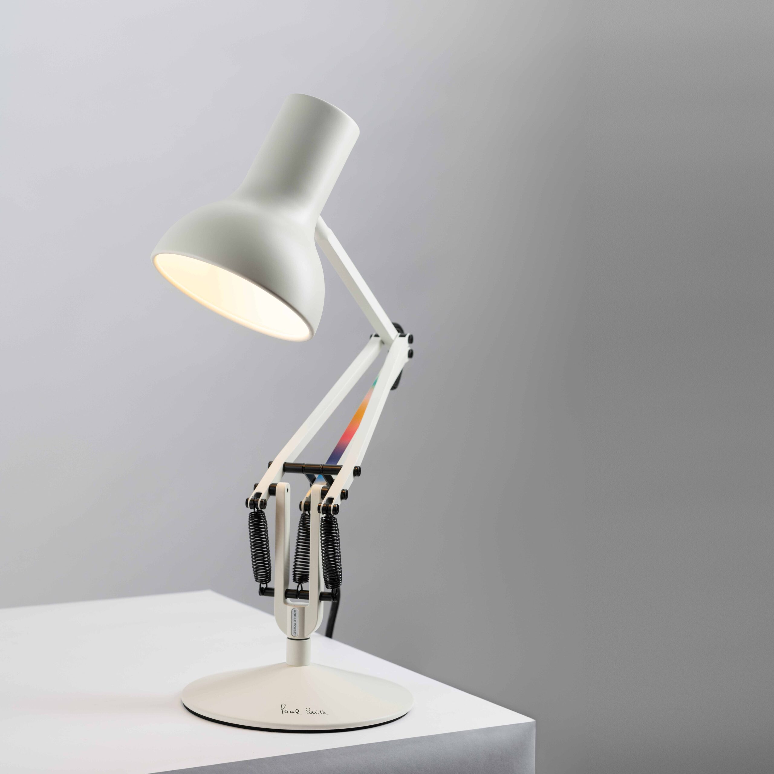 Anglepoise_White_06-square-low