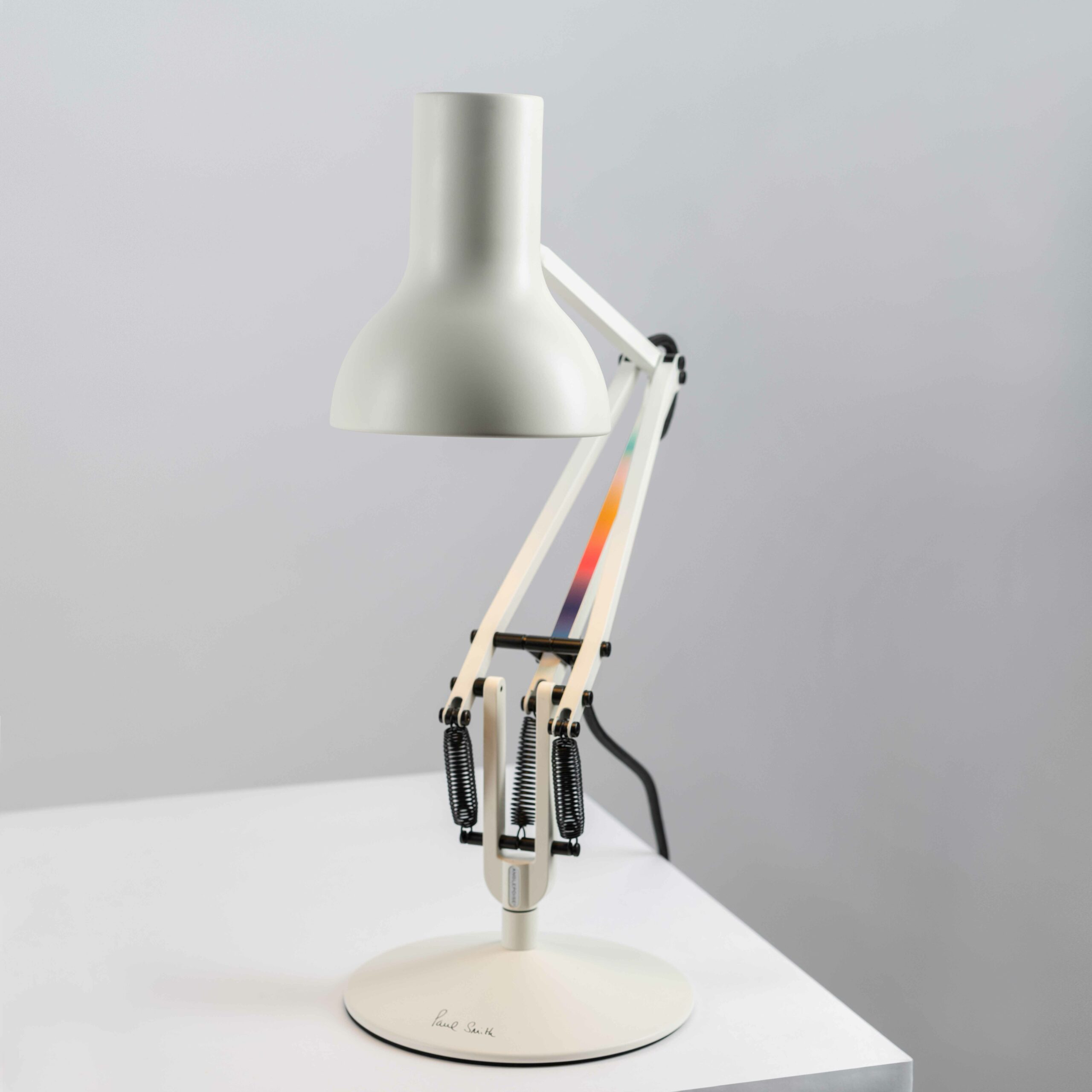 Anglepoise_White_08-sq-low