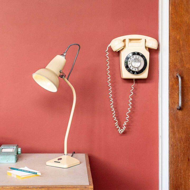 Anglepoise_Willow-Road_web-1-sq