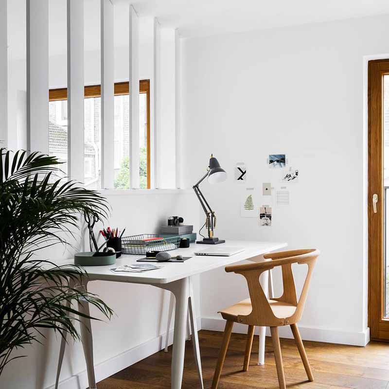 original-1227-brass-desk-lamp-elephant-grey_4924.LS.SQ.W.S1.UK.8