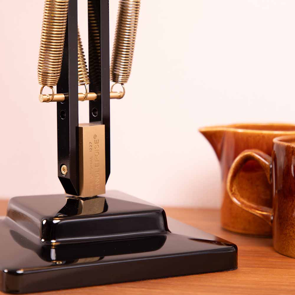 original-1227-brass-desk-lamp-jet-black_4024.LS.SQ.W.D1.NA.UK.1
