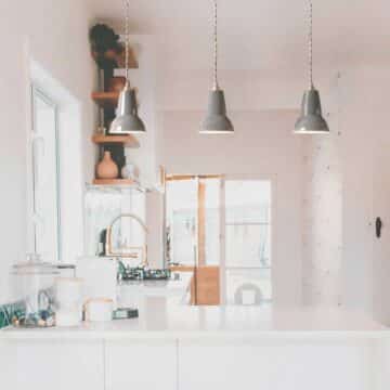 original-1227-brass-pendant-elephant-grey_2525.LS.SQ.W.S1.1