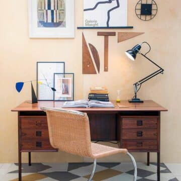 original-1227-desk-lamp-jet-black_4924.LS.SQ.W.S1.UK.16