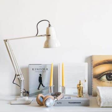 original-1227-desk-lamp-linen-white_4924.LS.SQ.W.S1.UK.1