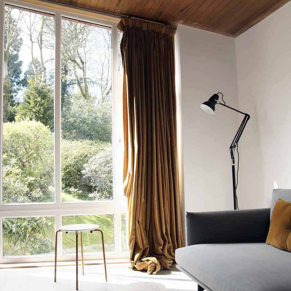 original-1227-floor-lamp-jet-black_4924.LS.SQ.W.S1.UK.2