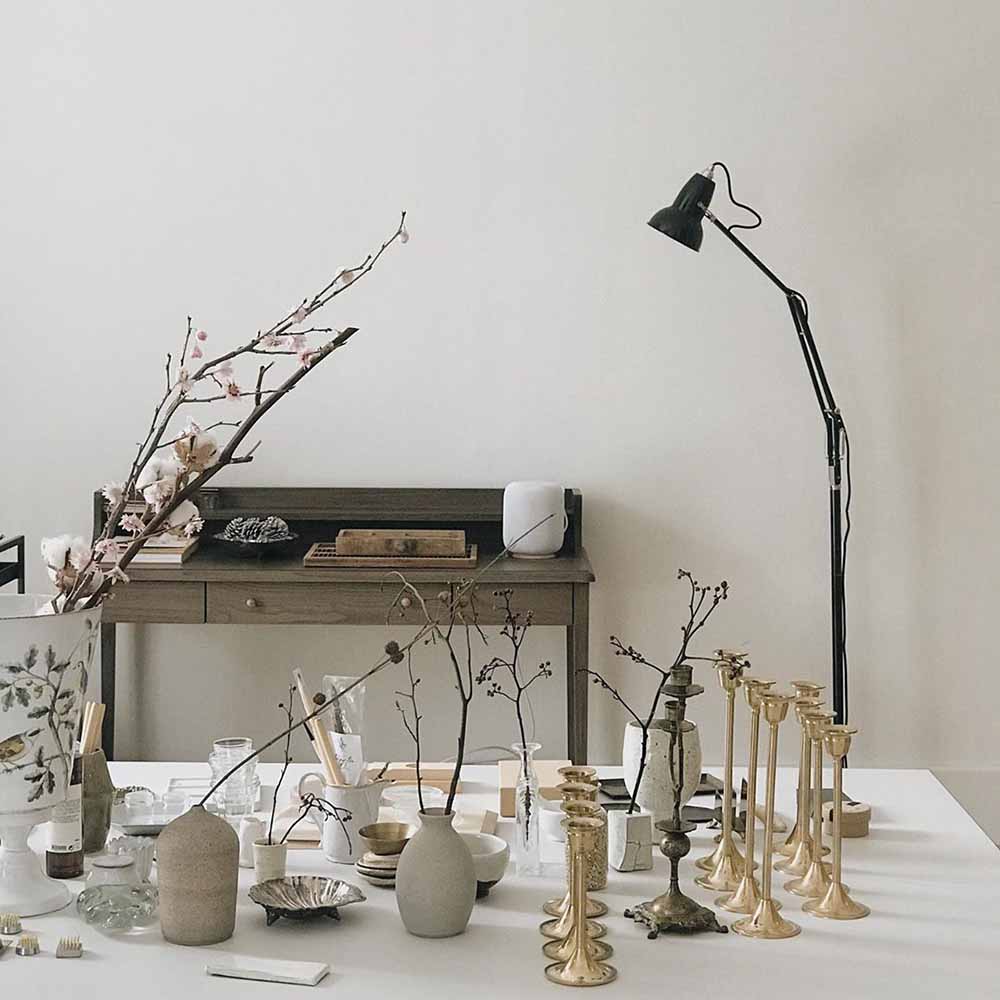 original-1227-floor-lamp-jet-black_4924.LS.SQ.W.S1.UK.4