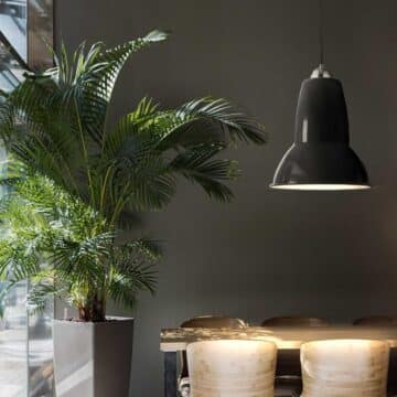 original-1227-giant-pendant-jet-black_2525.LS.SQ.W.S1.1