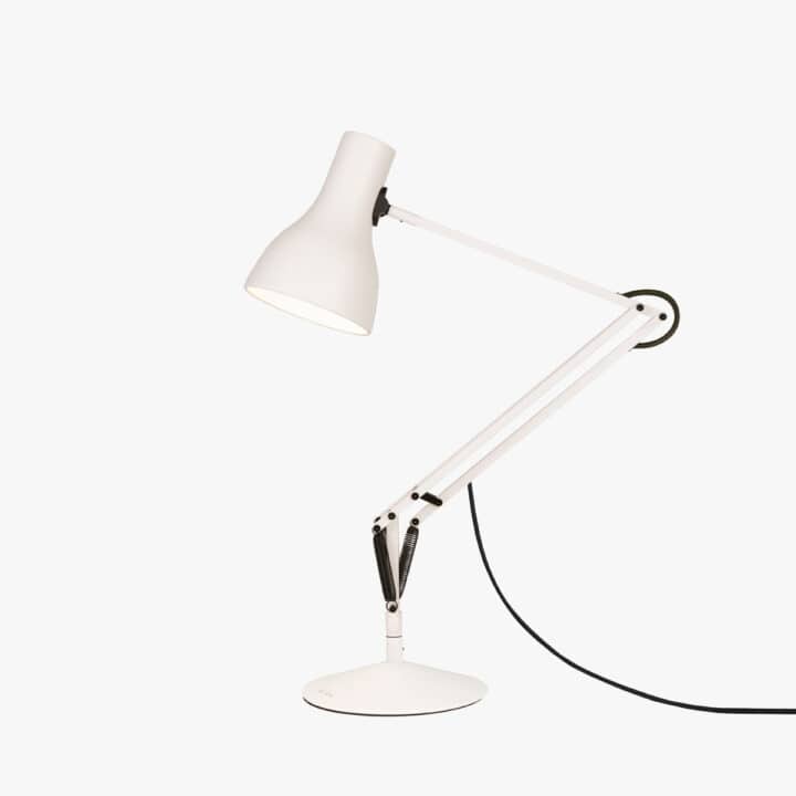 PS6_Desk_Lamp_1