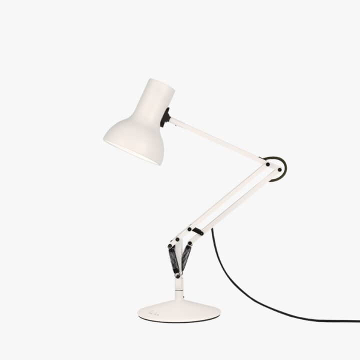 PS6_Mini_Desk_Lamp_1