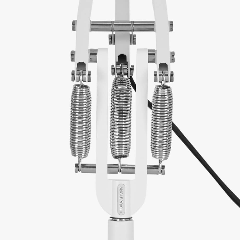 type-75-mini-desk-lamp-alpine-white-4_2