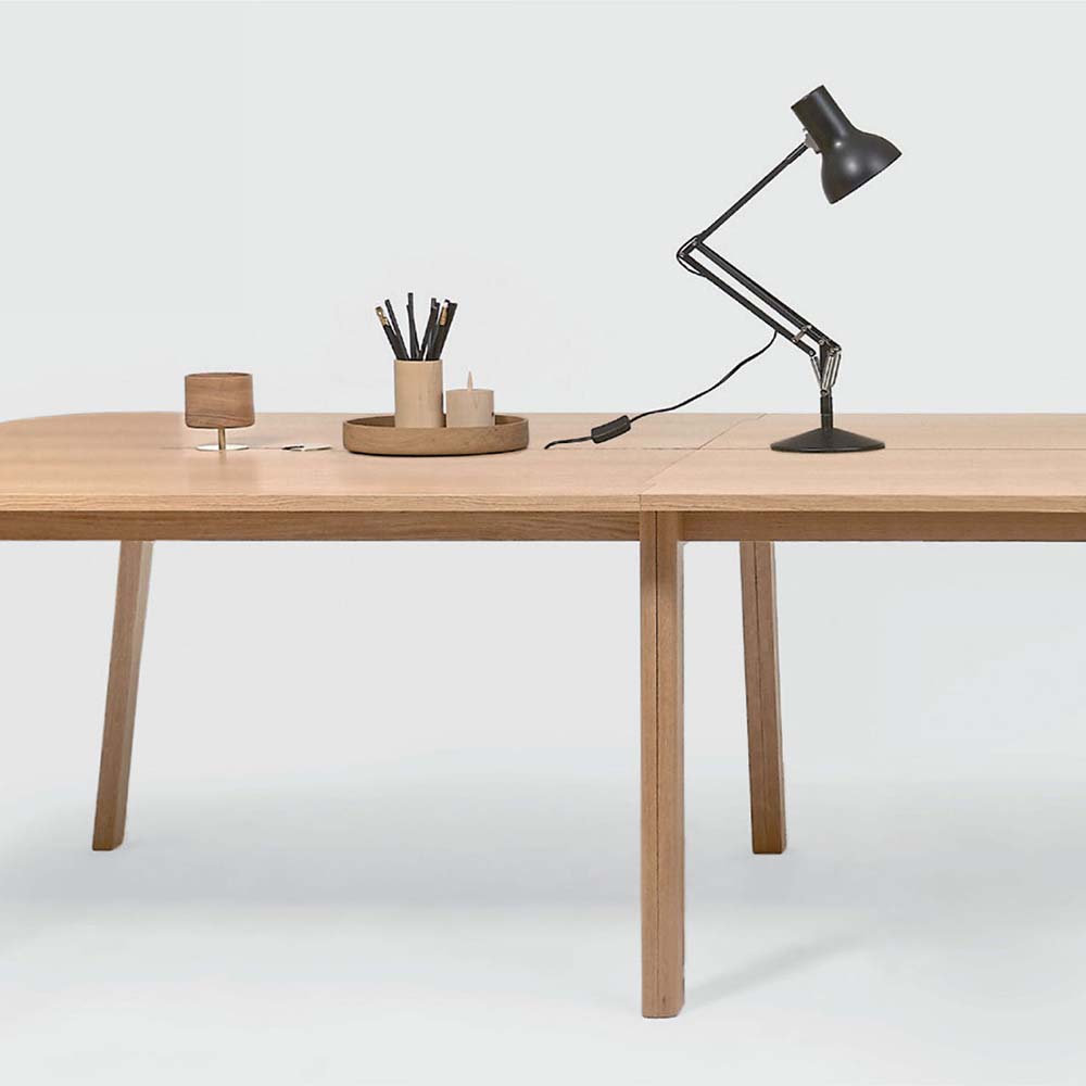 type-75-mini-desk-lamp-jet-black_4024.LS.PO.W.D1.NA.UK.3