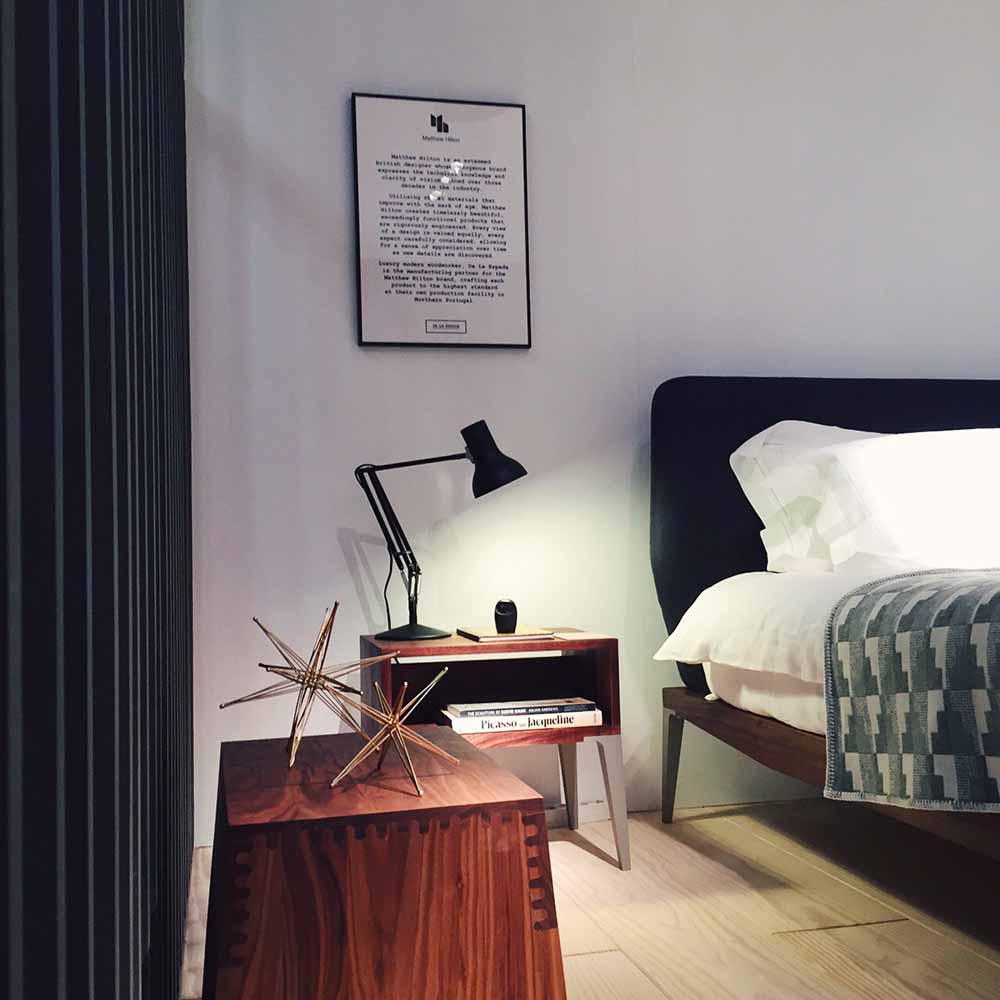 type-75-mini-desk-lamp-jet-black_4024.LS.PO.W.D1.NA.UK.5