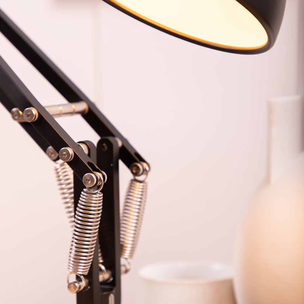 type-75-mini-desk-lamp-jet-black_4024.LS.SQ.W.D1.NA.UK.1