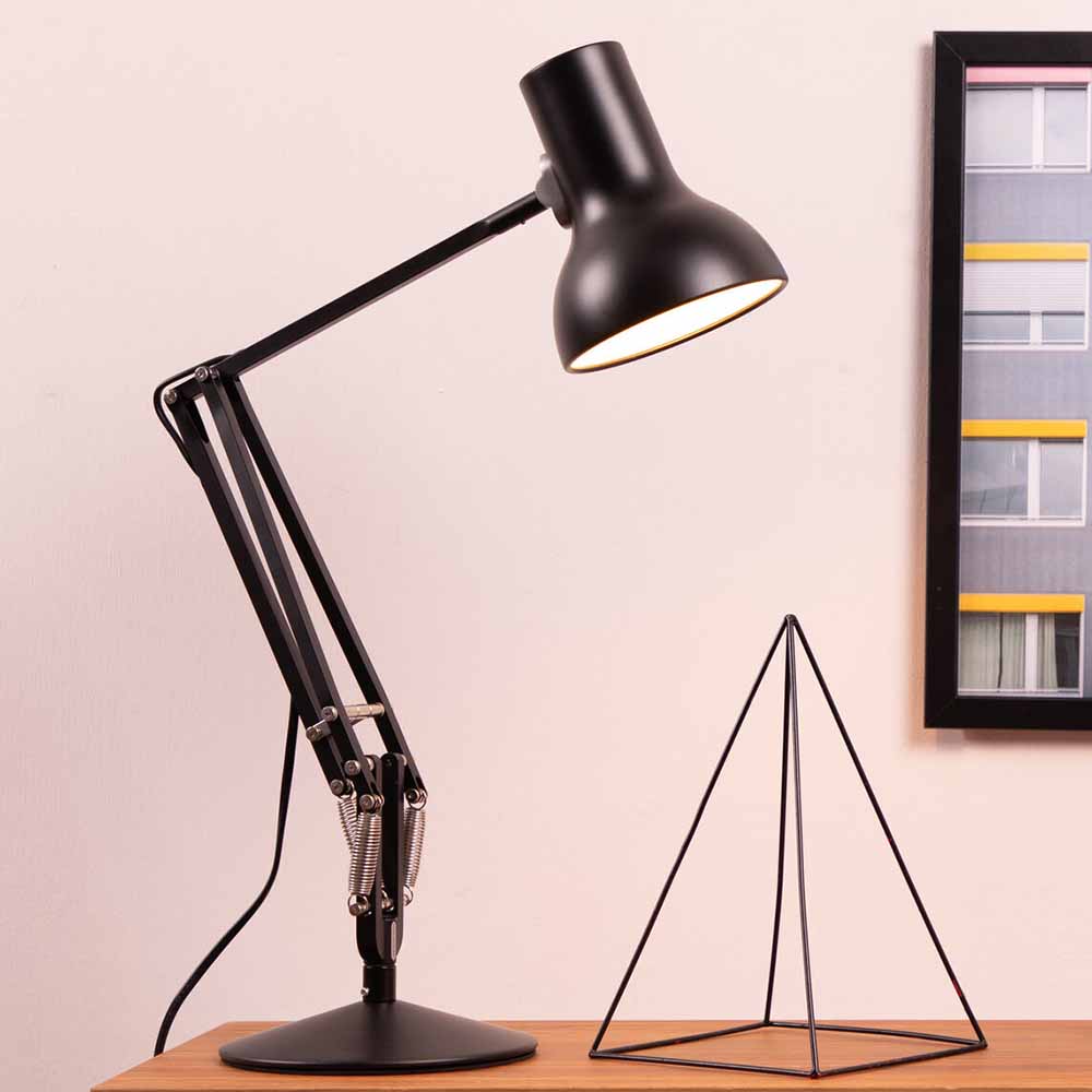 type-75-mini-desk-lamp-jet-black_4524.LS.PO.P.S1.UK.1
