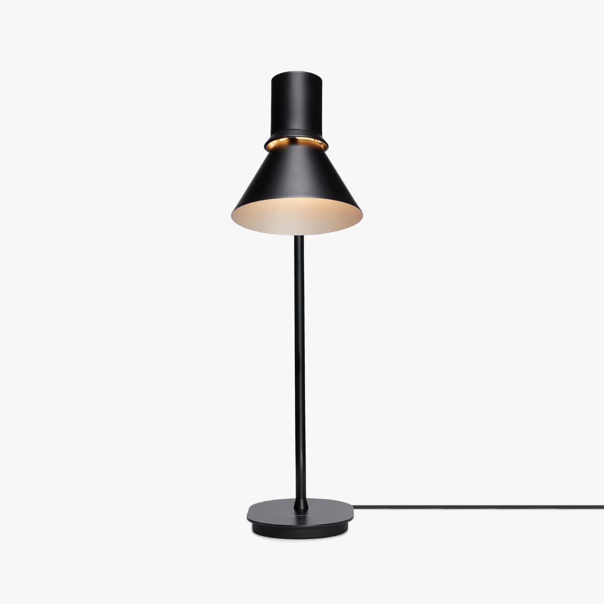 type_80_table_lamp_matte_black_4_1