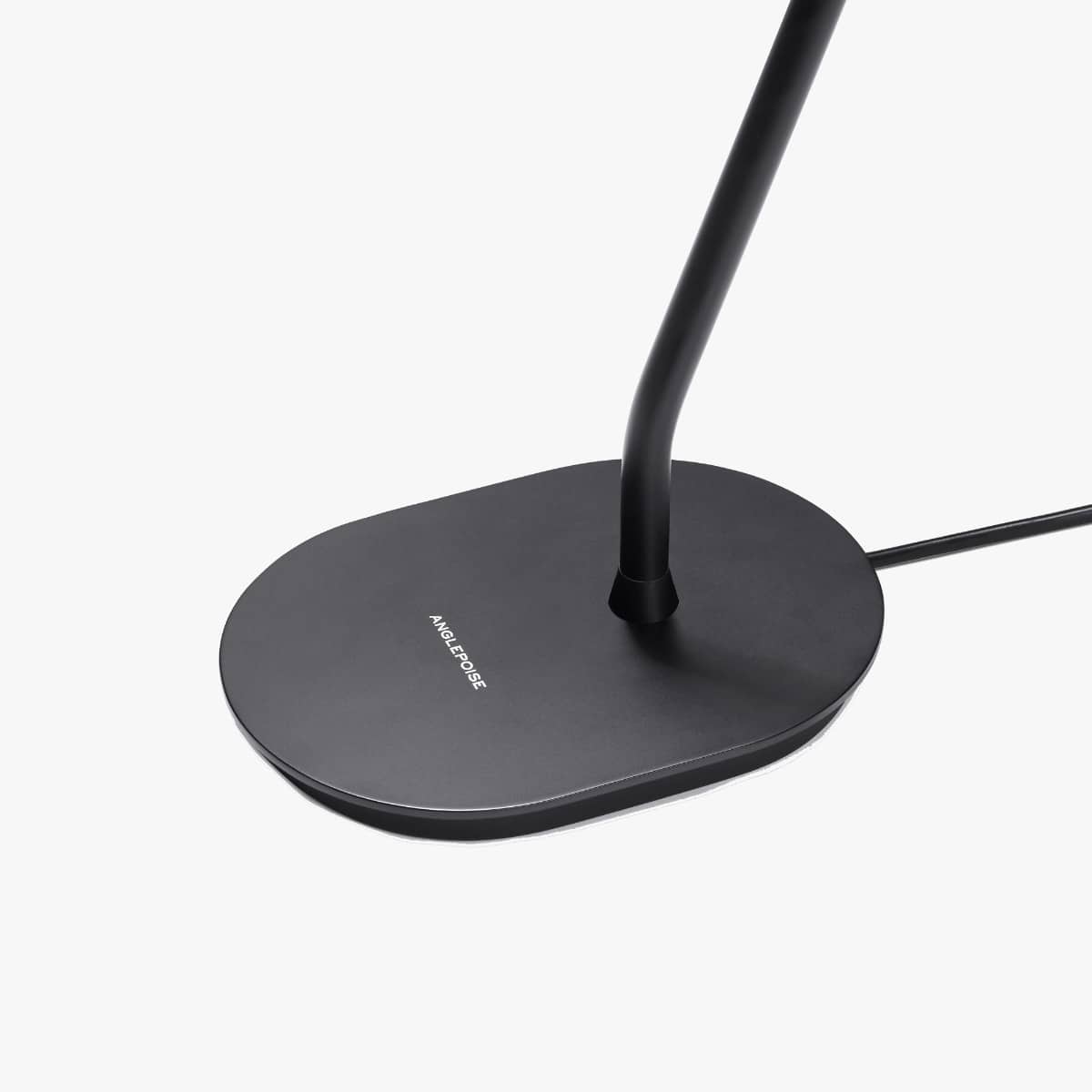 type_80_table_lamp_matte_black_6_1